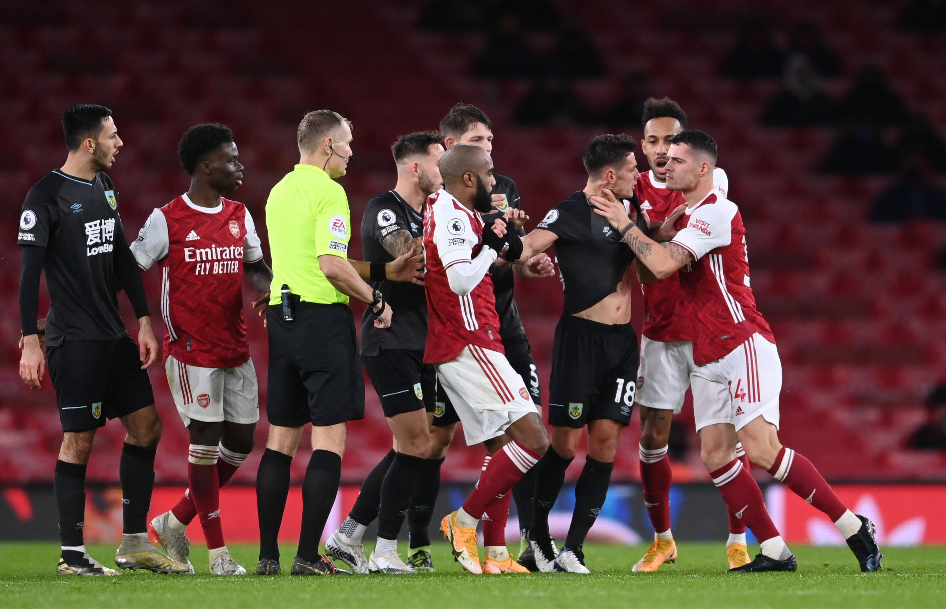 透過更寬鬆 透過更寬鬆